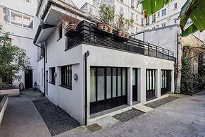 Marais Area - Outdoor Patio - A/C - 2bdr