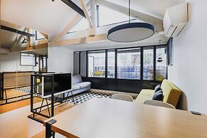 Marais Area - Outdoor Patio - A/C - 2bdr