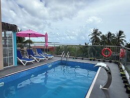 Breeze Haven Surf Retreat