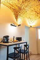 Qazris Suites