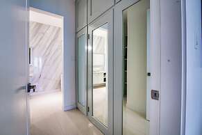 Luxury Oceanfront Villa Fully Staffed