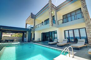 Luxury Oceanfront Villa Fully Staffed