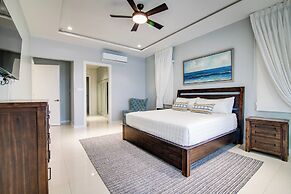 Luxury Oceanfront Villa Fully Staffed