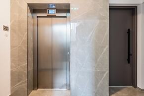 Doria 2-Bedroom Apartment & Balcony in Larnaca