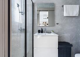 Doria 2-Bedroom Apartment & Balcony in Larnaca