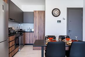 Doria 2-Bedroom Apartment & Balcony in Larnaca