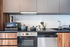 Doria 2-Bedroom Apartment & Balcony in Larnaca
