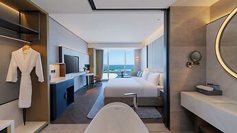 Crowne Plaza Weihai Binhai by IHG