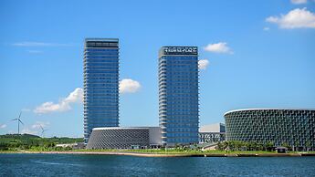 Crowne Plaza Weihai Binhai by IHG