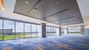 Crowne Plaza Weihai Binhai by IHG