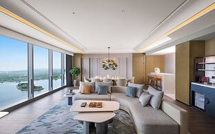 Crowne Plaza Weihai Binhai by IHG