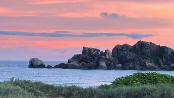 Holiday Inn Resort Wanning Shenzhou Peninsula by IHG