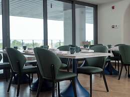 Holiday Inn Resort Wanning Shenzhou Peninsula by IHG