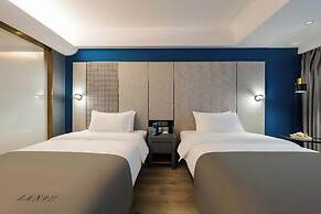 Shanghai Lujiazui BaBaiBan LANOU Hotel
