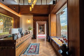 La Danse Sacree Hotel