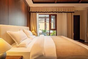 La Danse Sacree Hotel