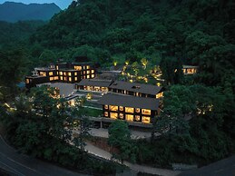 ZOLAND Resort Hotel Emei Mountain