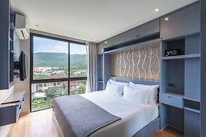 1BR Suite with Rooftop Pool C223