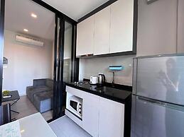 Great Location With Infinity Pool -central Pattaya