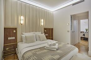 Superb AC Apartment Roosevelt Saint Honore