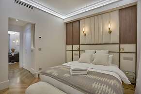 Superb AC Apartment Roosevelt Saint Honore