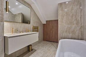 Superb AC Apartment Roosevelt Saint Honore