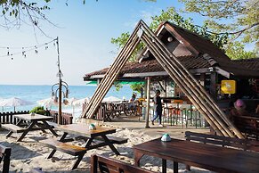 Tok Little Hut