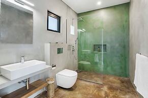 Red Palm Luxury Villas with Private Pools