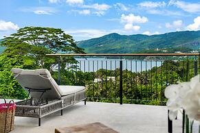Red Palm Luxury Villas with Private Pools