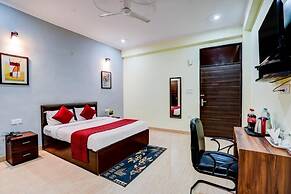 Hotel maayra inn