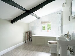 Holwell Farmhouse