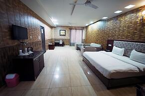 HOTEL INDER PARADISE
