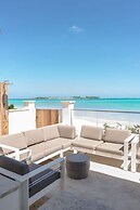 Two Bedroom Cable Beach Condo With Patio