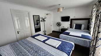 Gatwick Castle B&B