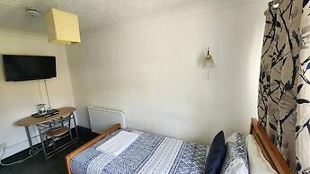 Gatwick Castle B&B