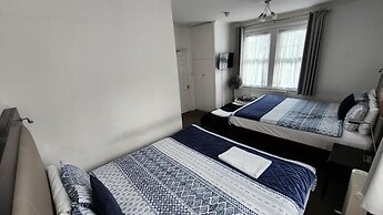 Gatwick Castle B&B