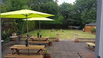 Gatwick Castle B&B
