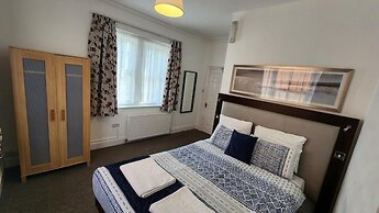 Gatwick Castle B&B