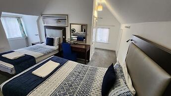 Gatwick Castle B&B
