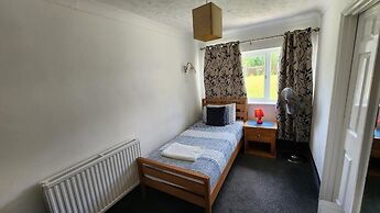 Gatwick Castle B&B