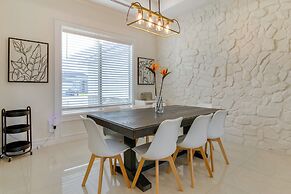 Private Pool & Gym! Winter Escape Near South Padre