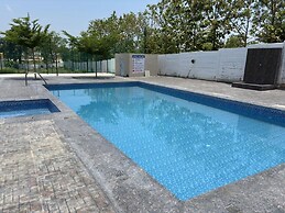 Breezy villa