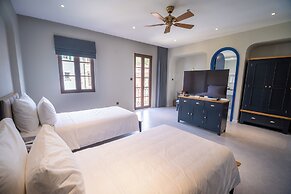 Tramonto Boutique Hotel