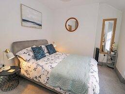 8 Watkin Street