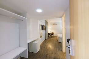 Tarik Fontes Plaza Hotel
