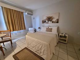 Tarik Fontes Plaza Hotel