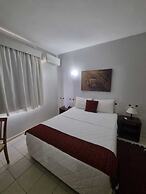 Tarik Fontes Plaza Hotel