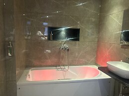 Hotel Aura Inn