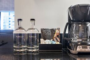 Four Seasons 1br Suite