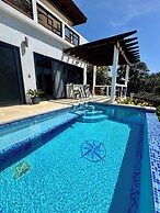 Roatan Infinity Pool & Ocean View
